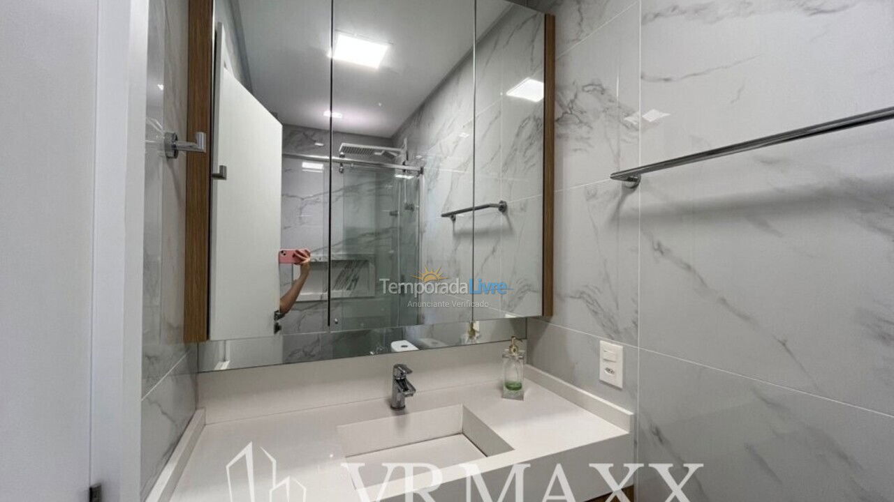 Apartamento para aluguel de temporada em Bombinhas (Praia de Bombas)