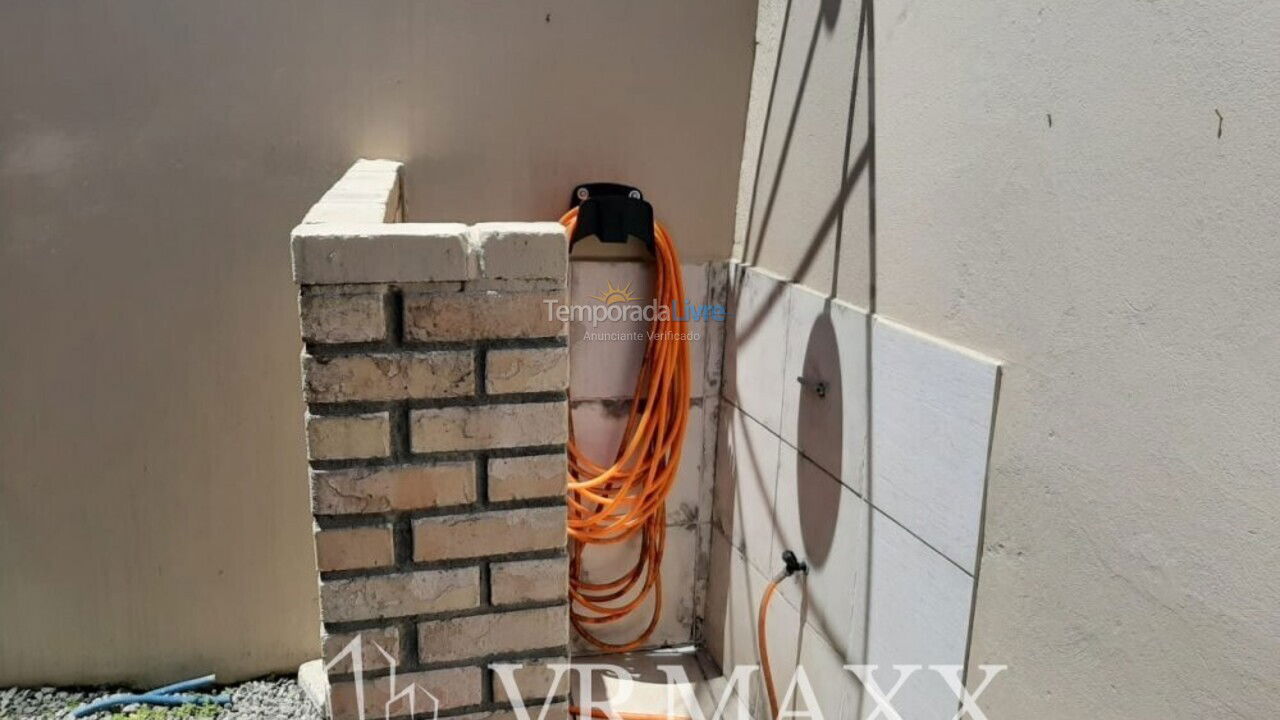Casa para aluguel de temporada em Bombinhas (Praia de Zimbros)