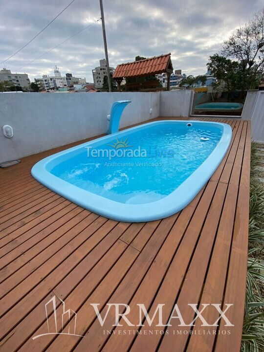 Casa para aluguel de temporada em Bombinhas (Praia de Bombas)