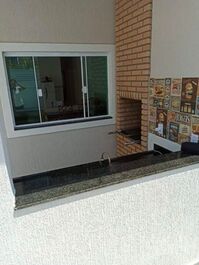 Casa à beira mar com piscina em Itanhaém
