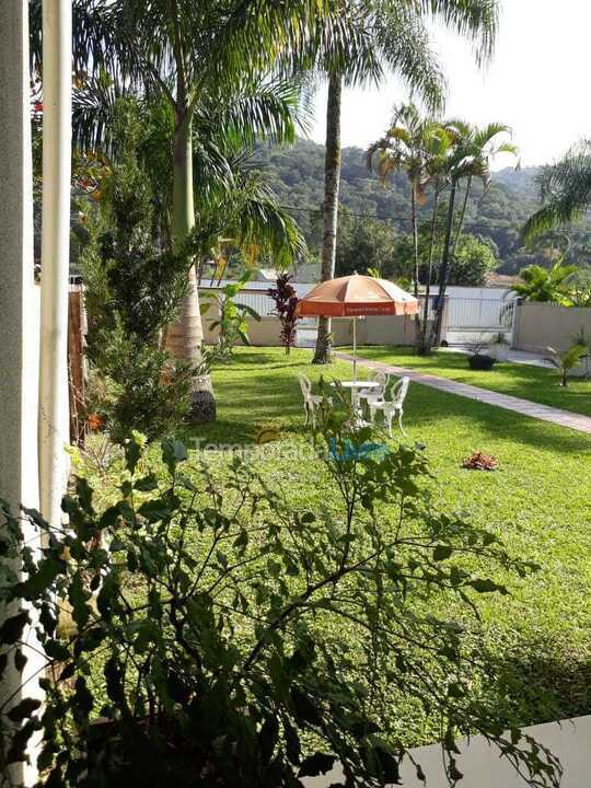 House for vacation rental in Guaratuba (Balneário Prainha)