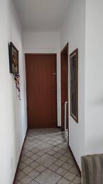 Apartamento 02 dormitorios - 50 mts Praia - Bairro Ingleses