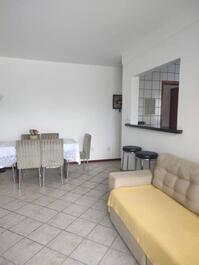 Apartamento 02 dormitorios - 50 mts Praia - Bairro Ingleses