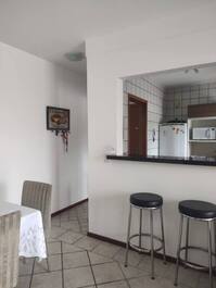 Apartamento 02 dormitorios - 50 mts Praia - Bairro Ingleses