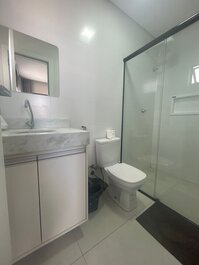 03 quartos (ar condicionado e ventilador), até 10 pessoas, garagem,...