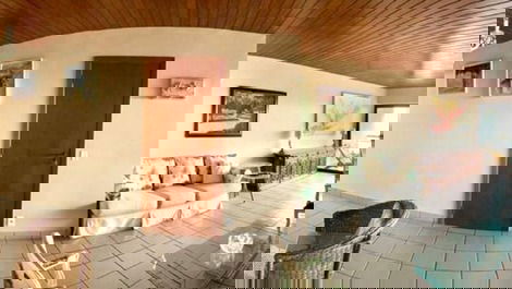 Ampla sala de 40 m2 com vista mar 