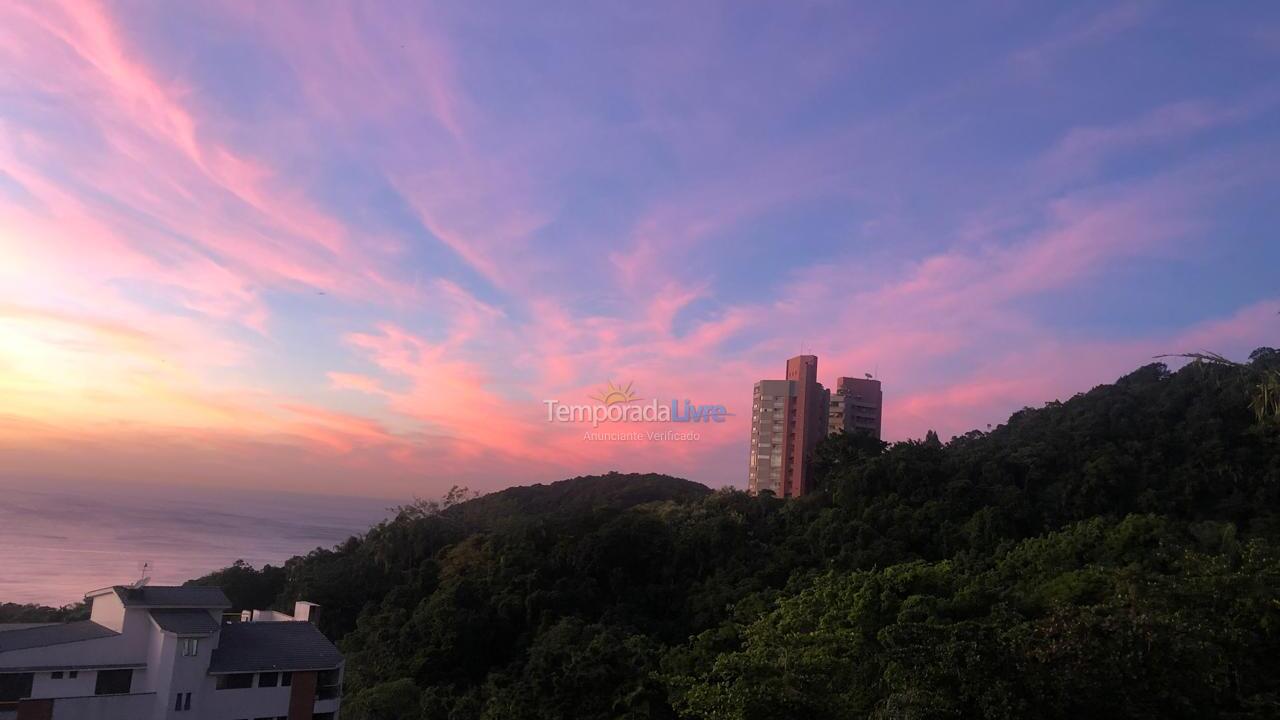 Apartment for vacation rental in Guarujá (Sorocotuba)
