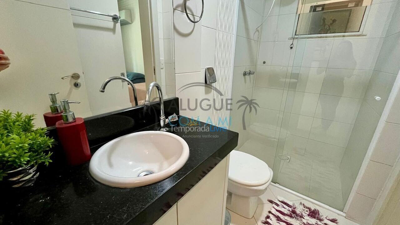 Apartamento para aluguel de temporada em Itapema (Meia Praia)