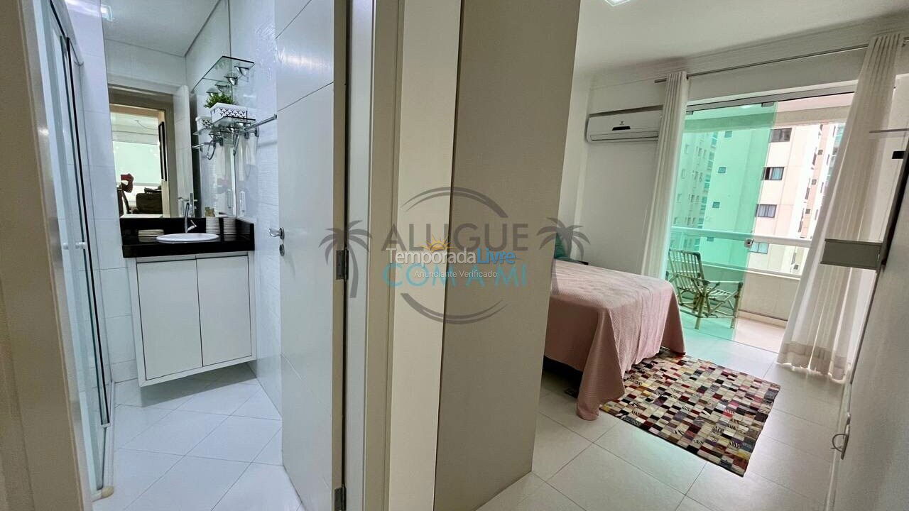 Apartamento para aluguel de temporada em Itapema (Meia Praia)