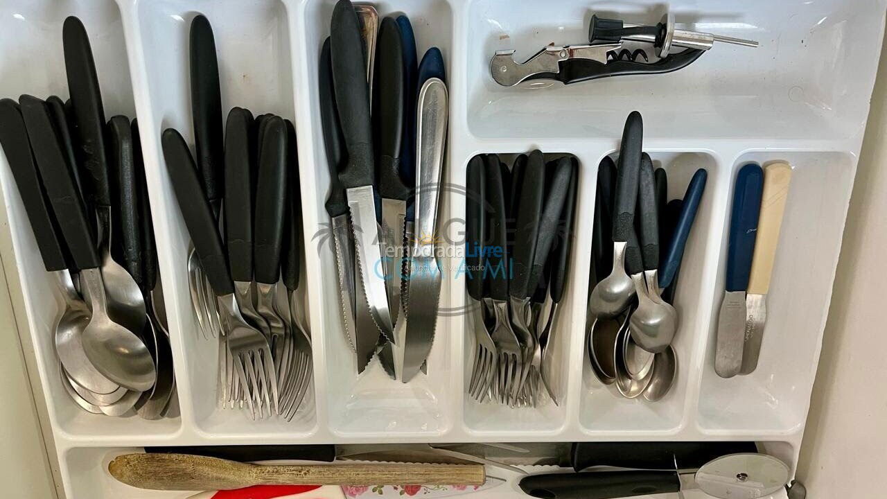 Apartamento para aluguel de temporada em Itapema (Meia Praia)