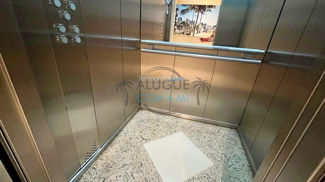 Apartamento para aluguel de temporada em Itapema (Meia Praia)