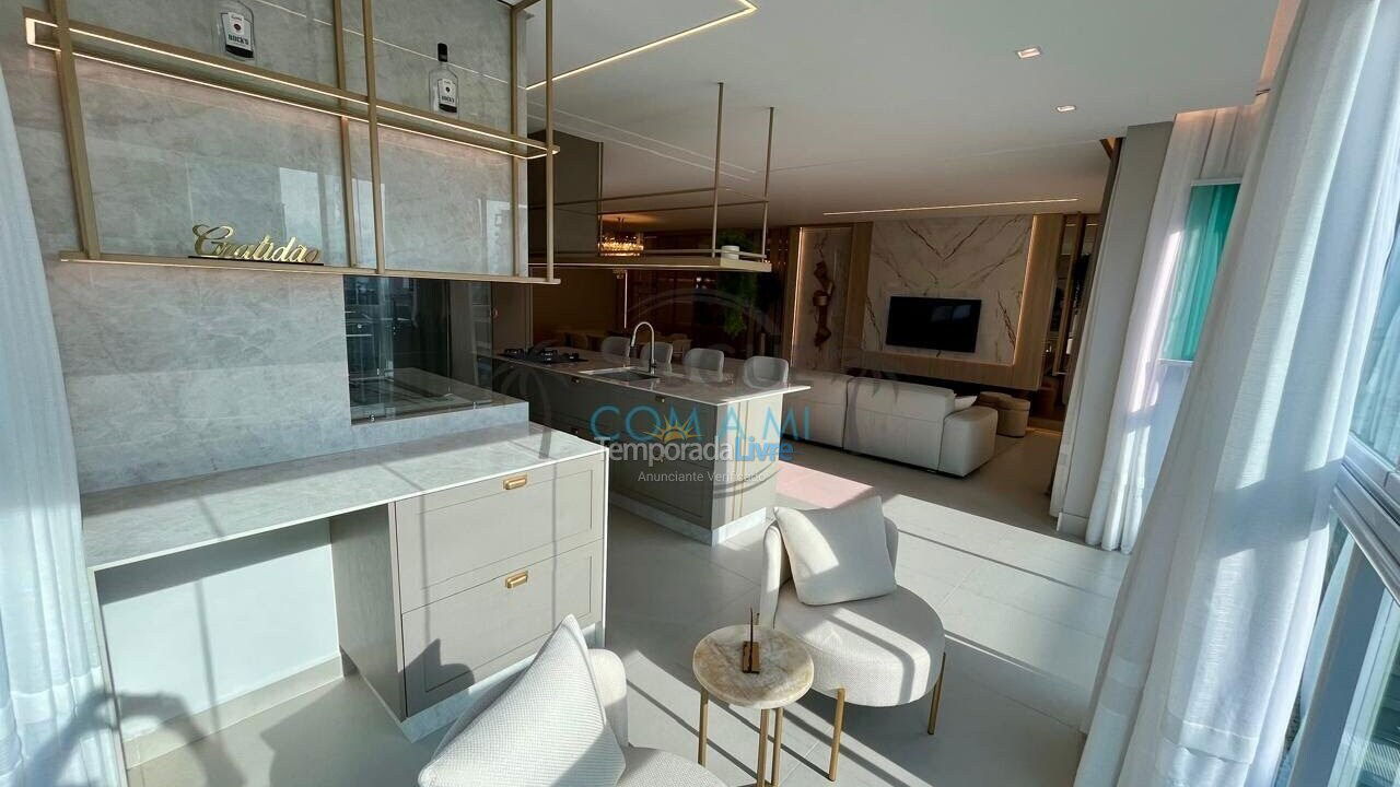 Apartamento para aluguel de temporada em Itapema (Meia Praia)