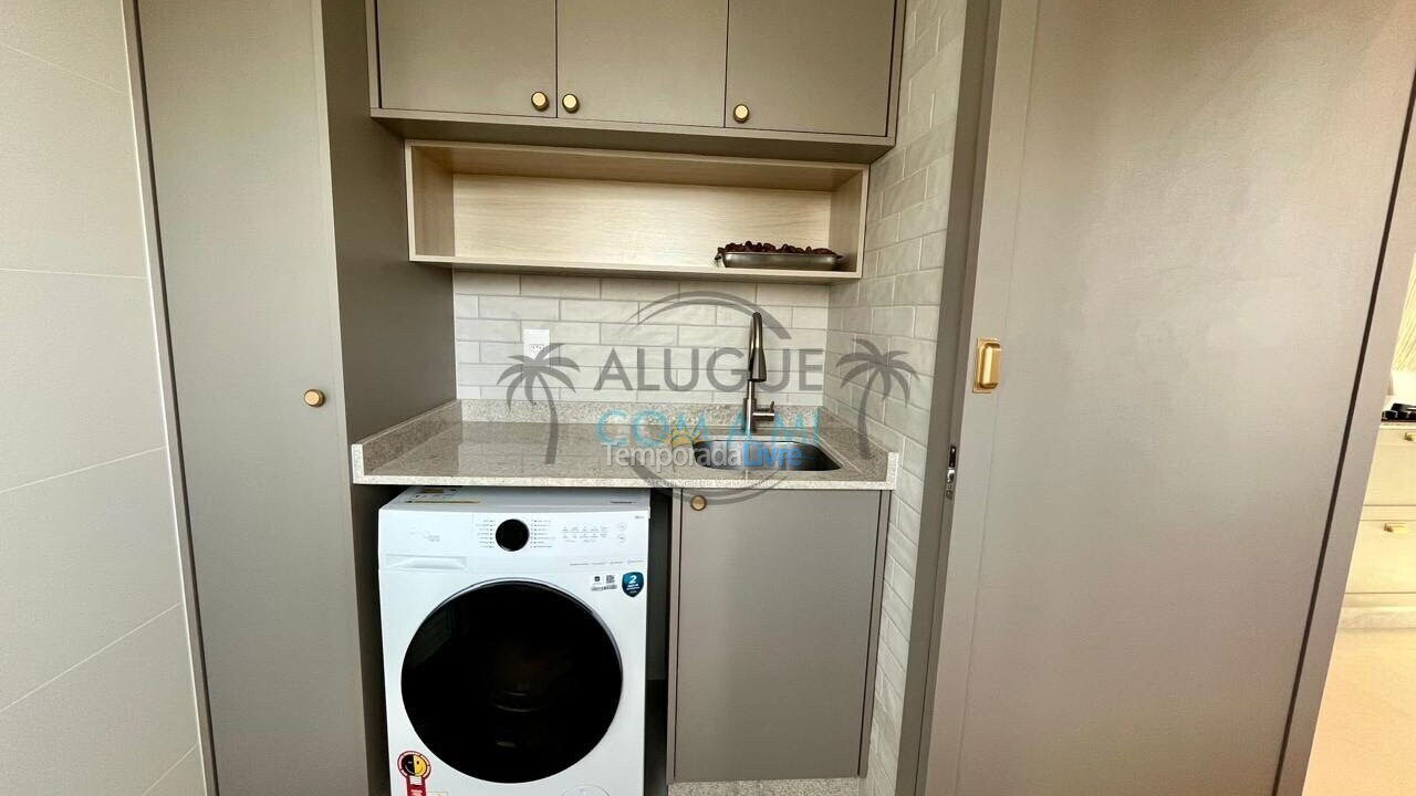 Apartamento para aluguel de temporada em Itapema (Meia Praia)