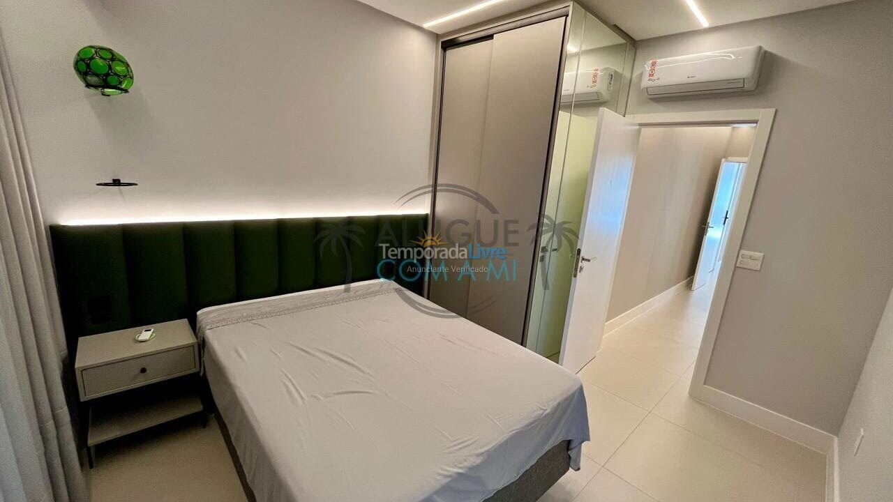 Apartamento para aluguel de temporada em Itapema (Meia Praia)