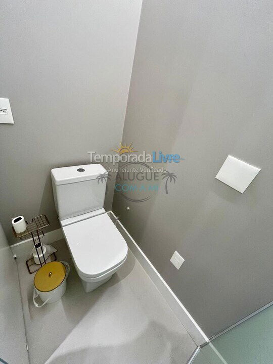 Apartamento para aluguel de temporada em Itapema (Meia Praia)