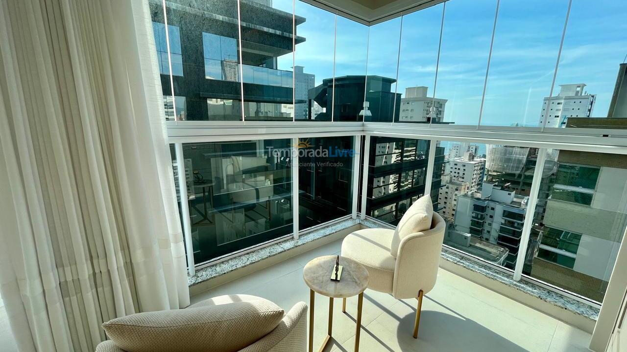 Apartamento para aluguel de temporada em Itapema (Meia Praia)
