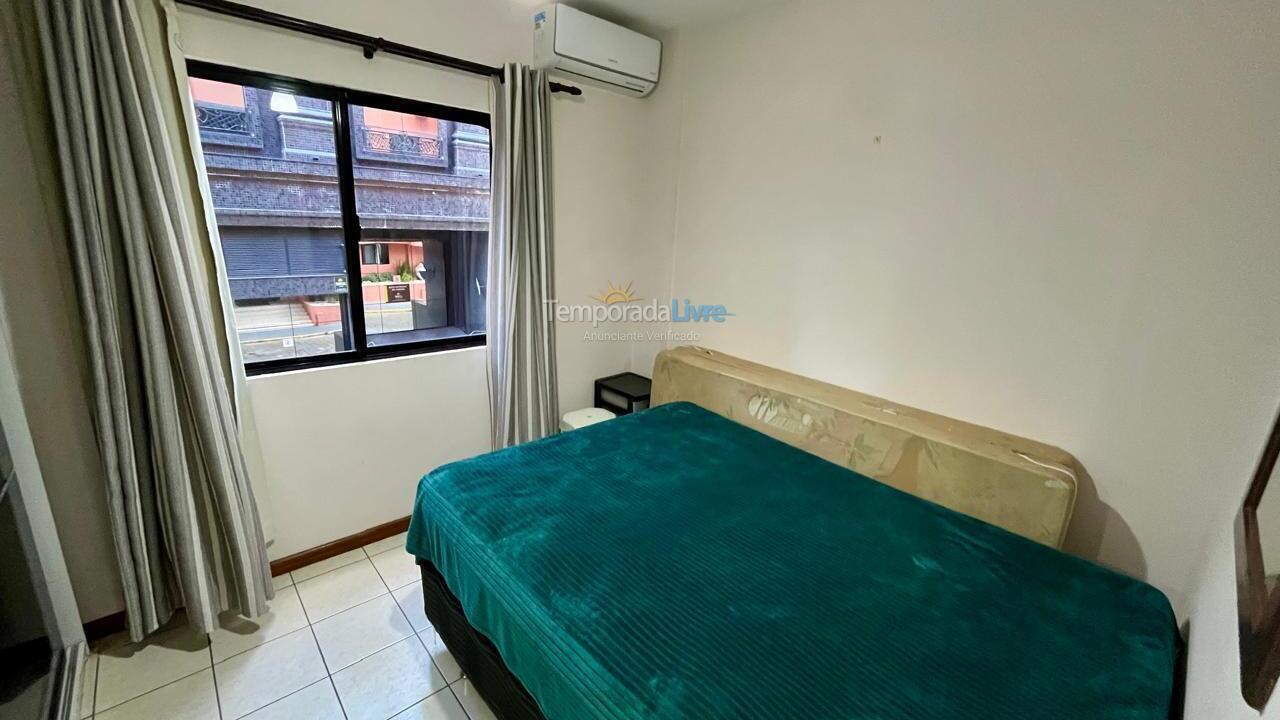 Apartment for vacation rental in Itapema (Centro)