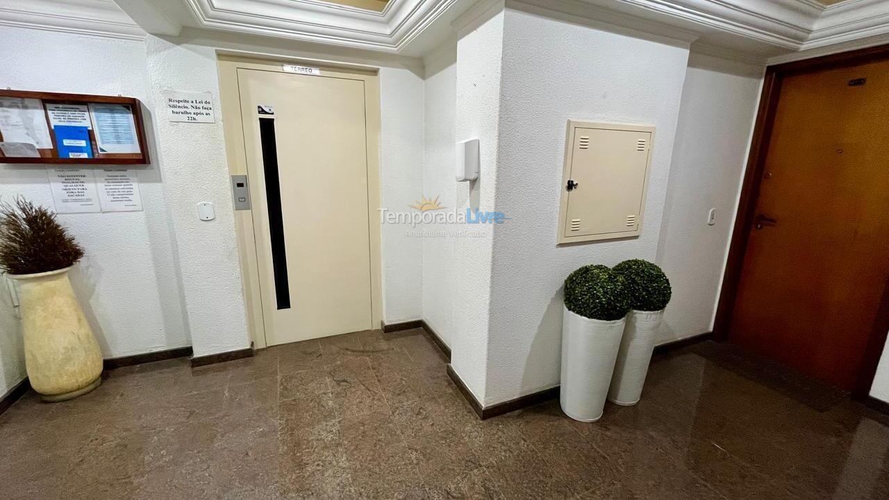 Apartment for vacation rental in Itapema (Centro)