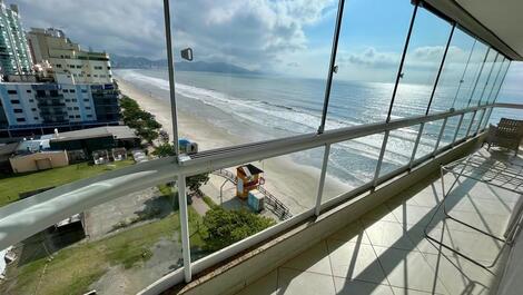 Spectacular penthouse facing the sea in Meia Praia - Itapema