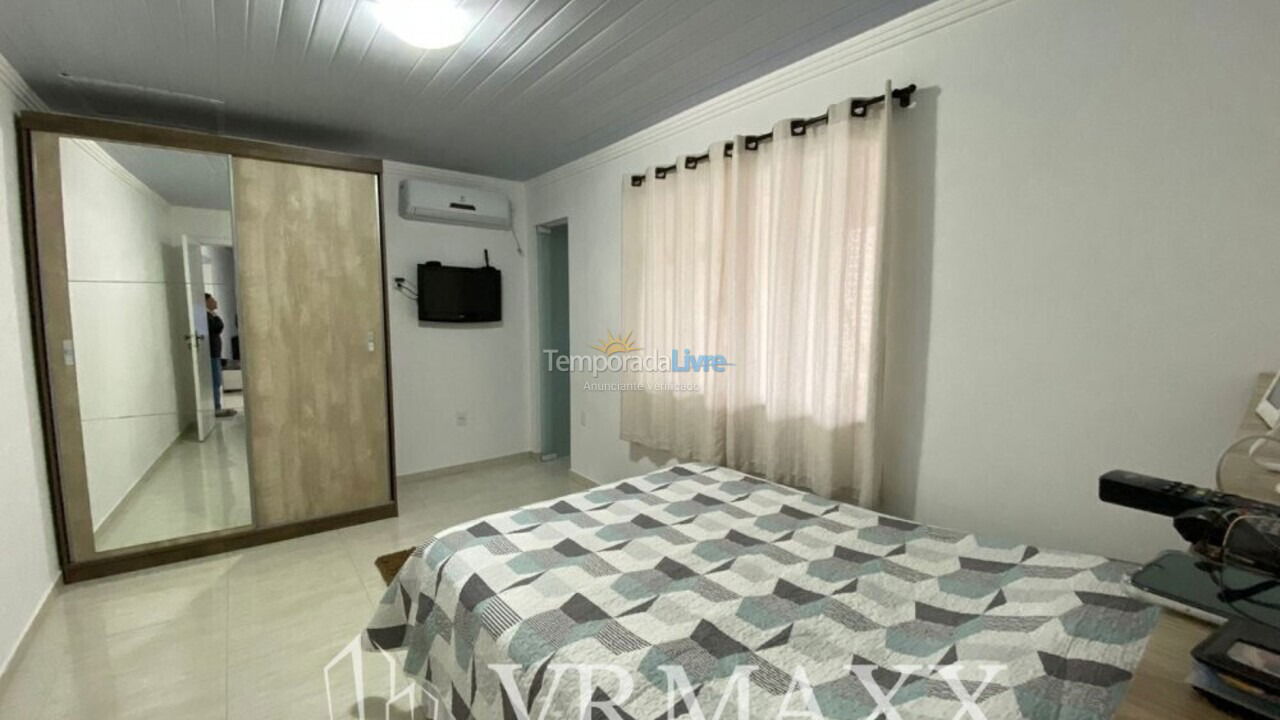Casa para aluguel de temporada em Bombinhas (Sertãozinho)