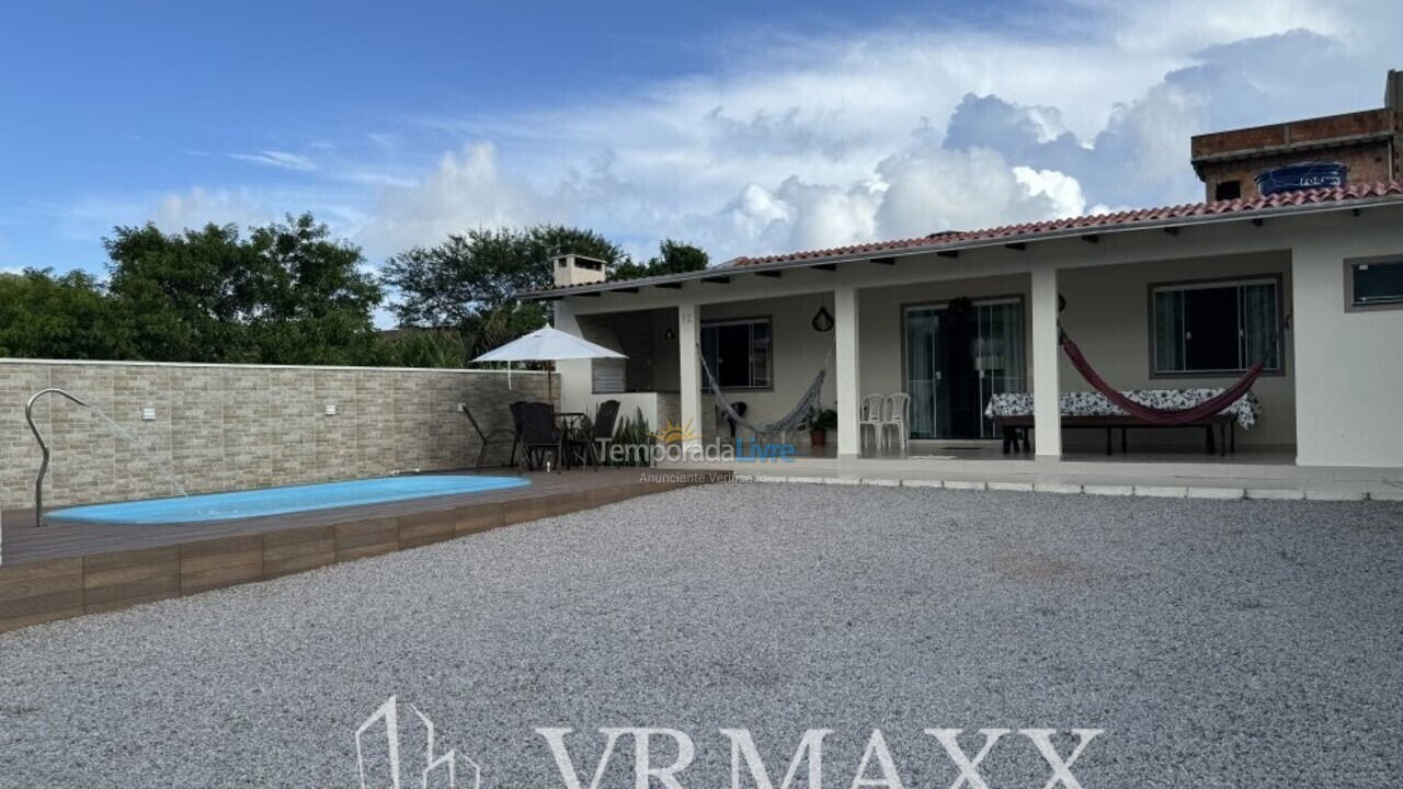 Casa para aluguel de temporada em Bombinhas (Sertãozinho)