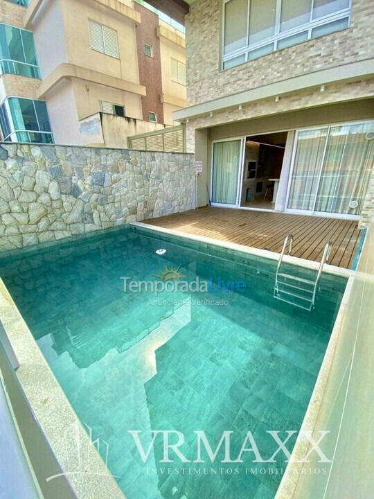 Apartamento para aluguel de temporada em Bombinhas (Praia de Zimbros)