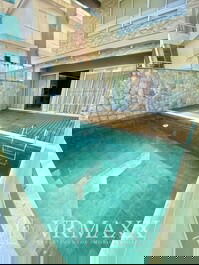 Apartamento com piscina em Mariscal