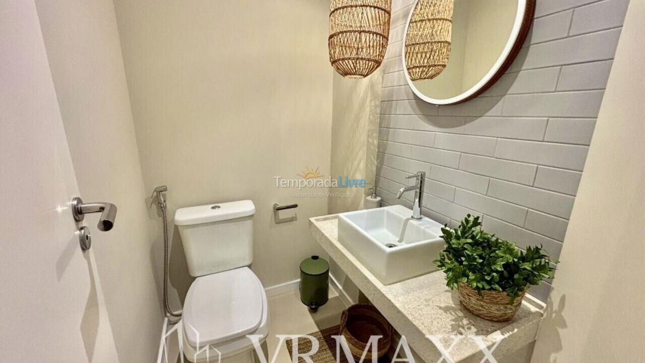 Apartamento para aluguel de temporada em Bombinhas (Praia de Zimbros)