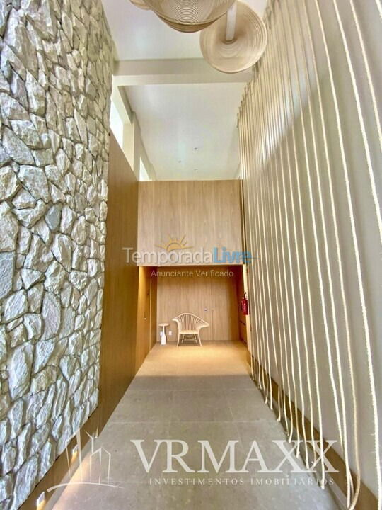 Apartamento para aluguel de temporada em Bombinhas (Praia de Zimbros)