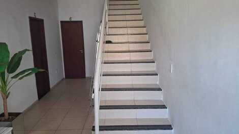 Hall de acesso a escada e recepção