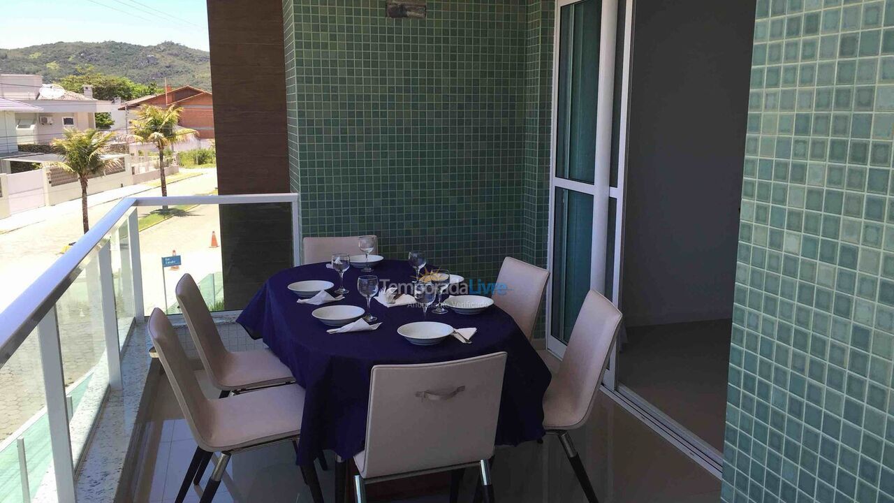 Apartamento para aluguel de temporada em Bombinhas (Canto Grande)