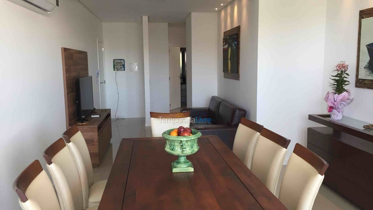Apartamento para aluguel de temporada em Bombinhas (Canto Grande)