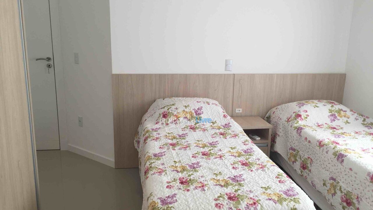 Apartamento para aluguel de temporada em Bombinhas (Canto Grande)