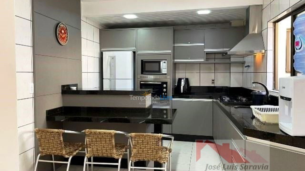 Apartment for vacation rental in Bombinhas (Praia de Bombas)