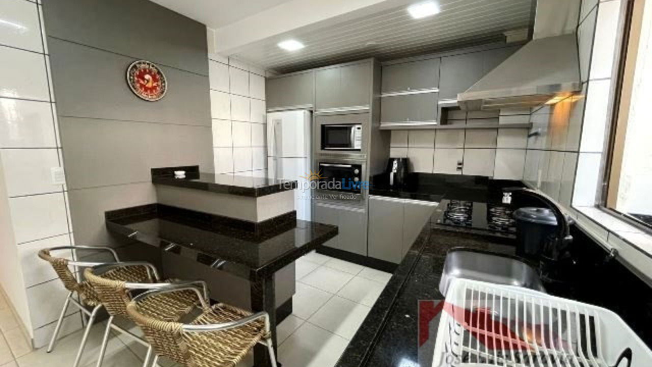Apartment for vacation rental in Bombinhas (Praia de Bombas)