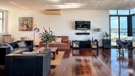 Lindo apartamento de 3 quartos frente mar
