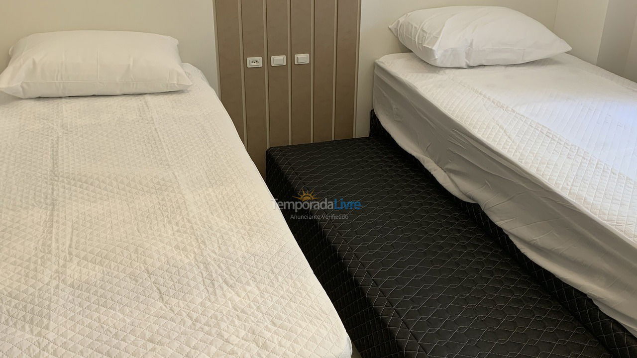 Apartment for vacation rental in Bombinhas (Praia de Bombas)
