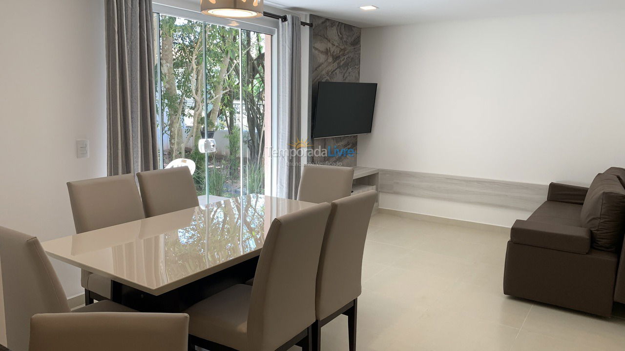 Apartment for vacation rental in Bombinhas (Praia de Bombas)