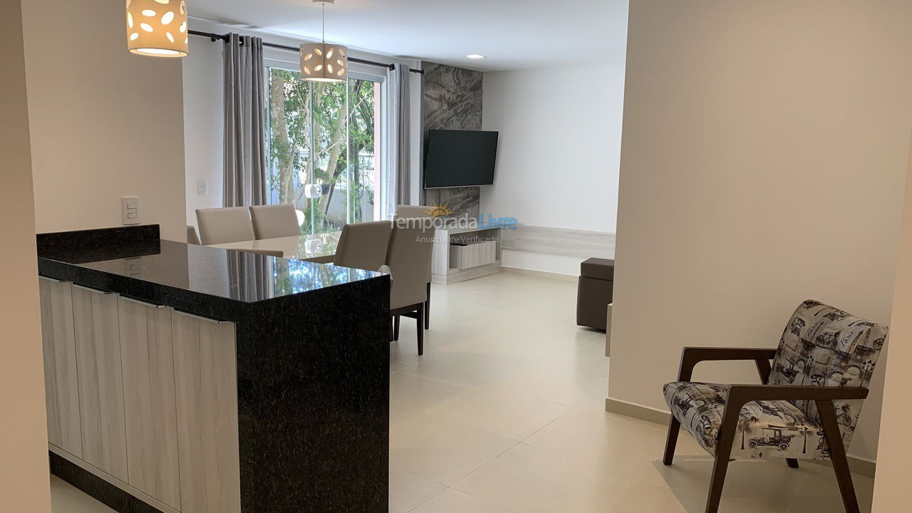 Apartment for vacation rental in Bombinhas (Praia de Bombas)