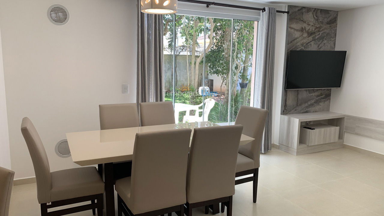 Apartment for vacation rental in Bombinhas (Praia de Bombas)