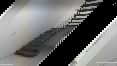 Apartamento Duplex com Hidromassagem no Centro de Bombinhas