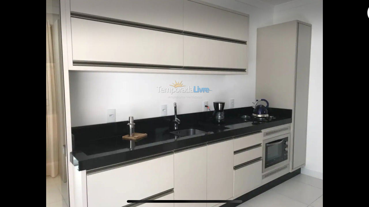 Apartamento para aluguel de temporada em Bombinhas (Praia de Bombinhas)