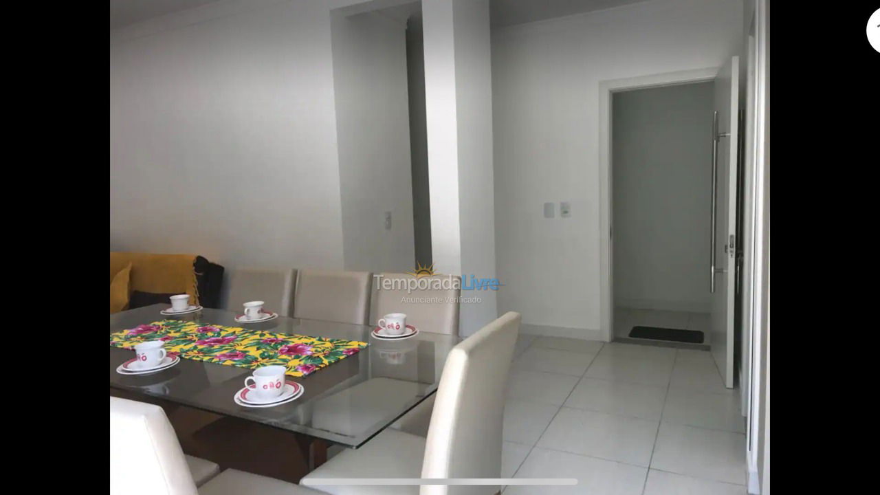 Apartamento para aluguel de temporada em Bombinhas (Praia de Bombinhas)