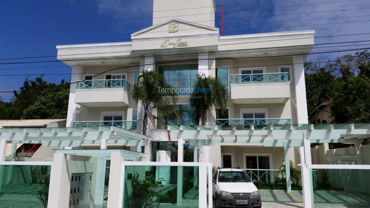 Apartamento para aluguel de temporada em Bombinhas (Praia de Bombinhas)