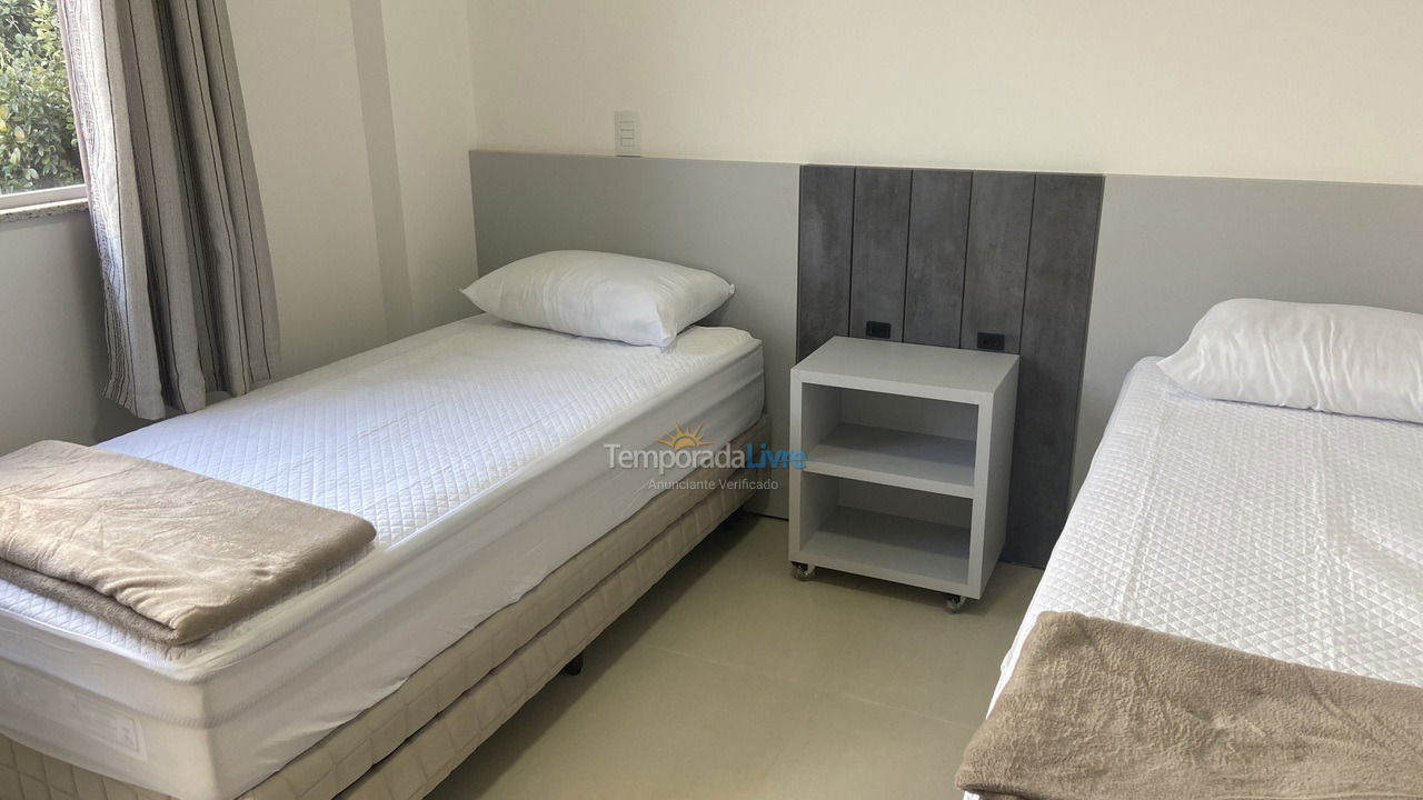Apartment for vacation rental in Bombinhas (Praia de Bombas)