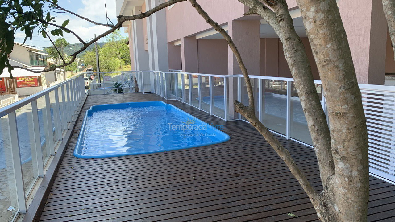 Apartment for vacation rental in Bombinhas (Praia de Bombas)