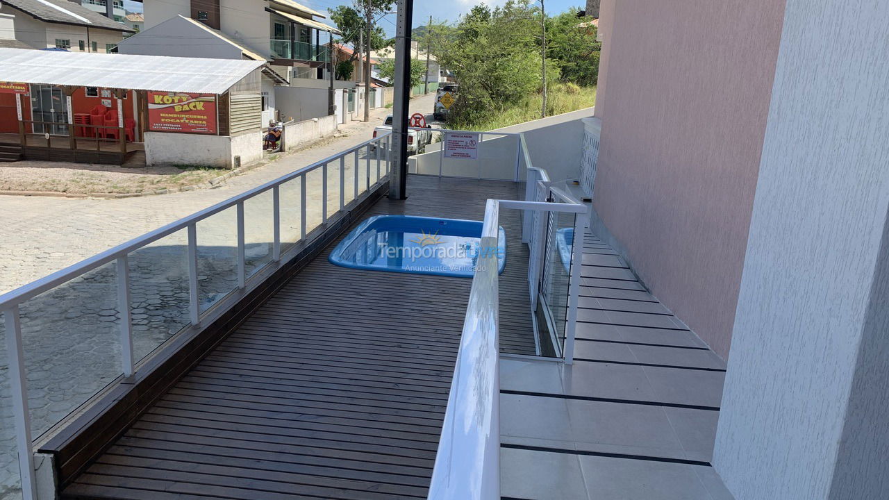 Apartment for vacation rental in Bombinhas (Praia de Bombas)
