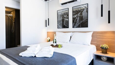 Piscina, academia, AC, cama Queen|Brazilian Corner