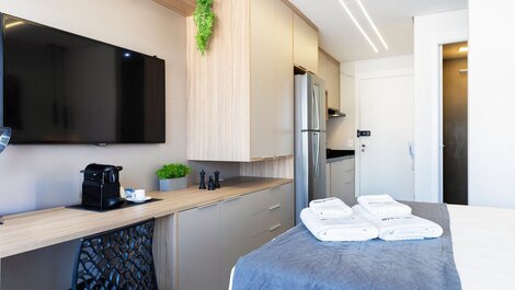 Piscina, academia, AC, cama Queen|Brazilian Corner