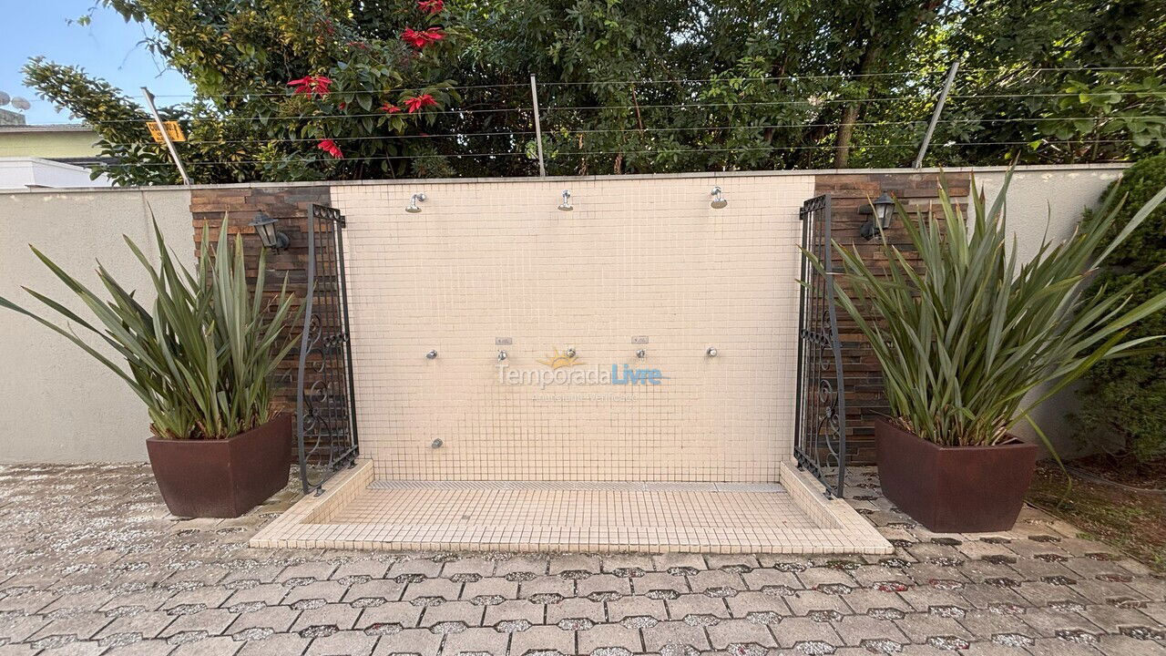 Apartamento para alquiler de vacaciones em Bombinhas (Praia de Bombas)